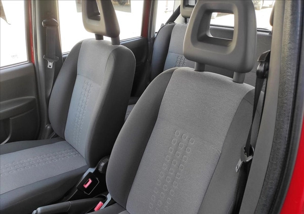 Fiat Panda cena 14900 przebieg: 78871, rok produkcji 2012 z Dynów małe 137